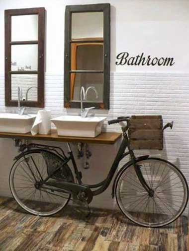 Ambientazione progettata e creata per bagno clienti negozio Zodio a Rozzano